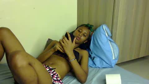 Snapshot of rellings_maya chatting on 01/22/25, 11:23 rellings-maya online show from 01/22/25, 11:23