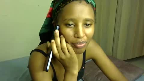 Snapshot of rellings_maya chatting on 01/22/25, 07:45 rellings-maya online show from 01/22/25, 07:45