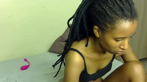 Snapshot of rellings_maya chatting on 01/24/25, 10:08 rellings-maya online show from 01/24/25, 10:08