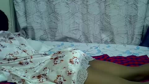 Snapshot of rellings_maya chatting on 10/16/25, 08:10 rellings-maya online show from 10/16/25, 08:10