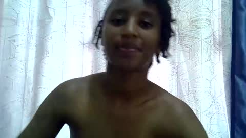 Snapshot of rellings_maya chatting on 10/17/25, 08:28 rellings-maya online show from 10/17/25, 08:28