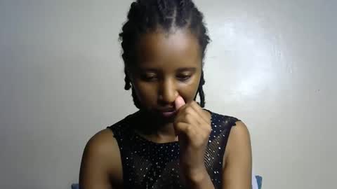 Snapshot of rellings_maya chatting on 11/22/25, 02:10 rellings-maya online show from 11/22/25, 02:10