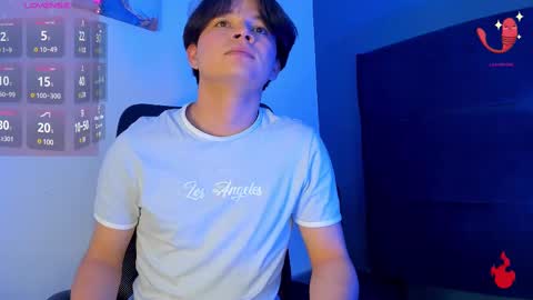 Snapshot of remiblythe chatting on 01/06/25, 07:45 RemiBlythe online show from 01/06/25, 07:45