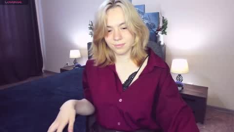 RemiPeach online show from 05/16/26, 01:54