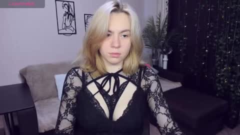RemiPeach online show from 06/03/26, 03:39