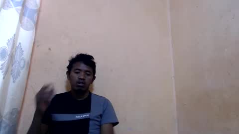 Snapshot of remixstboy chatting on 09/27/25, 07:46 remixstboy online show from 09/27/25, 07:46