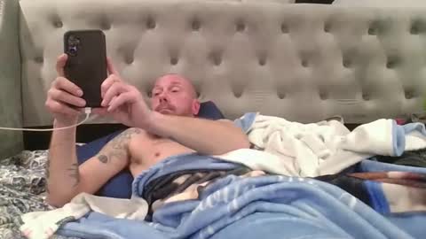 Snapshot of remshotdt chatting on 01/21/25, 11:56 remshotdt online show from 01/21/25, 11:56