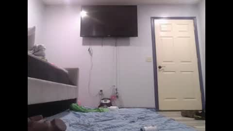 Snapshot of remshotdt chatting on 02/15/25, 02:15 remshotdt online show from 02/15/25, 02:15