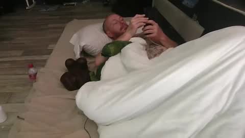 Snapshot of remshotdt chatting on 02/21/25, 11:22 remshotdt online show from 02/21/25, 11:22