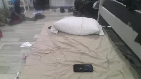 Snapshot of remshotdt chatting on 02/22/25, 05:34 remshotdt online show from 02/22/25, 05:34