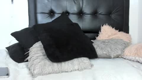 Laura online show from 12/07/24, 06:43