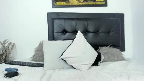 Laura online show from 01/21/25, 10:08