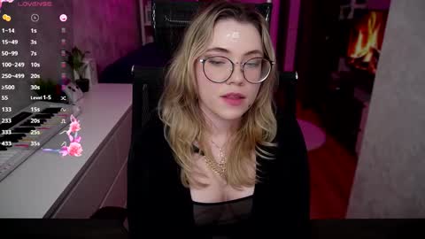 Snapshot of remywild chatting on 03/05/25, 10:43 RemyWild online show from 03/05/25, 10:43