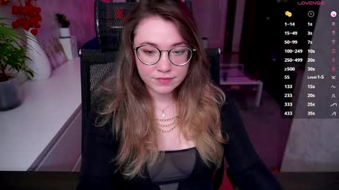 Snapshot of remywild chatting on 05/17/26, 06:37 RemyWild online show from 05/17/26, 06:37