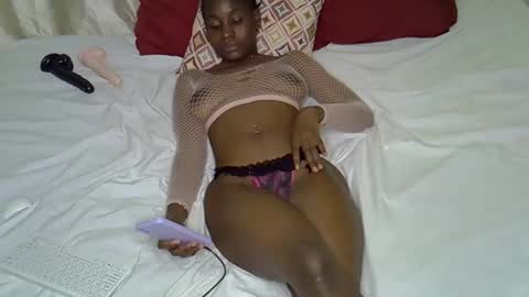 renal_queen online show from 10/27/25, 10:03