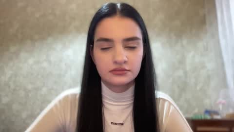 Renata online show from 09/29/25, 12:43