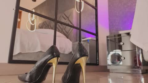 Renata 3 online show from 10/10/25, 04:06