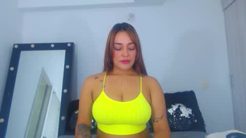 Snapshot of renatabrownn28 chatting on 10/10/25, 03:05 renatabrownn28 online show from 10/10/25, 03:05