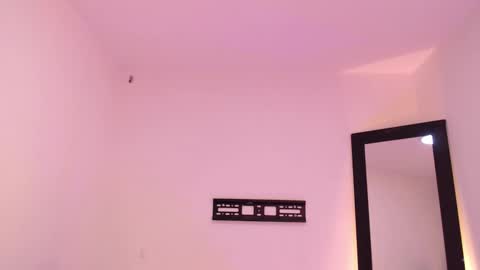 renataj online show from 12/22/25, 11:18