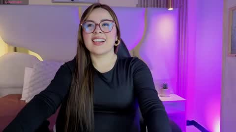 Renata  online show from 03/31/26, 11:32