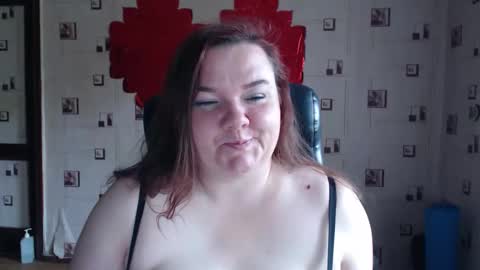 Snapshot of renataoia chatting on 09/20/25, 06:25 renataoia online show from 09/20/25, 06:25