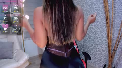 Snapshot of renatareyes chatting on 02/08/25, 01:11 Renata Reyes online show from 02/08/25, 01:11