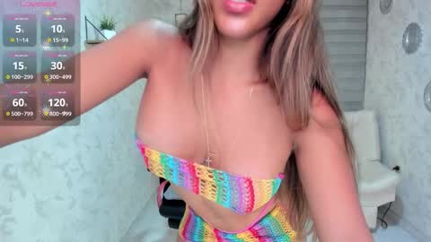 Snapshot of renatareyes chatting on 09/19/25, 01:40 Renata Reyes online show from 09/19/25, 01:40