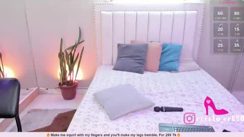 Snapshot of renataruiz_rr chatting on 01/05/26, 05:27 online show from 01/05/26, 05:27