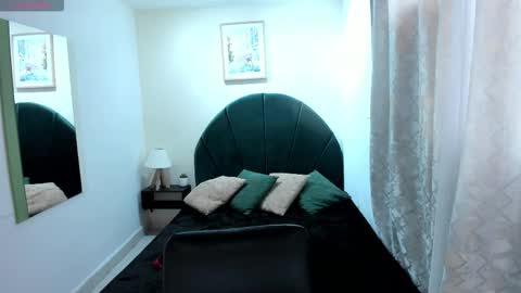 Snapshot of renataruiz_rr chatting on 02/23/26, 12:13 online show from 02/23/26, 12:13