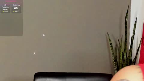 renatawilsom online show from 02/07/25, 02:08