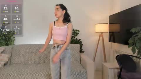 Snapshot of renatenavejar chatting on 10/12/25, 01:26 Call me Mira online show from 10/12/25, 01:26