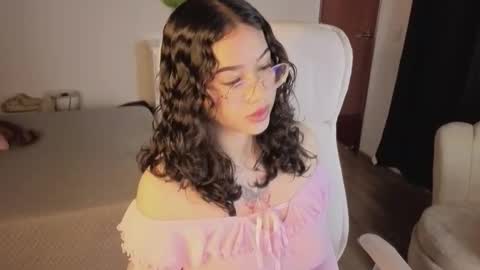 renaxi_smith online show from 10/12/25, 07:46