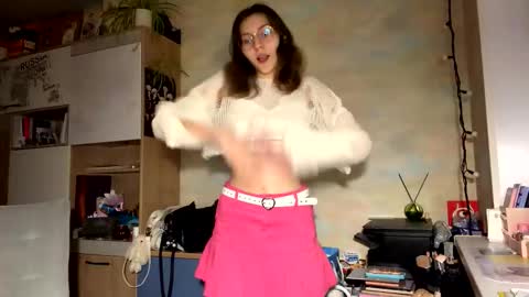 Mia online show from 03/03/26, 04:35