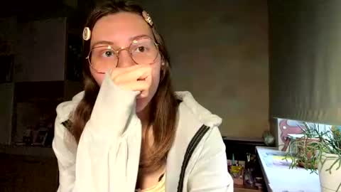 Mia online show from 04/21/26, 02:45