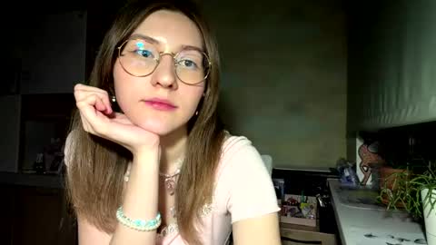 Mia online show from 04/23/26, 06:21