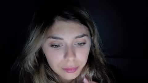 Snapshot of renee_loah chatting on 06/11/26, 11:47 renee_loah online show from 06/11/26, 11:47