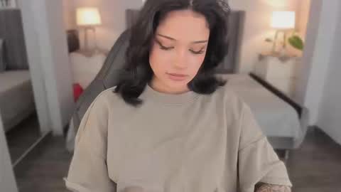 Renee Shelby online show from 09/11/25, 09:26