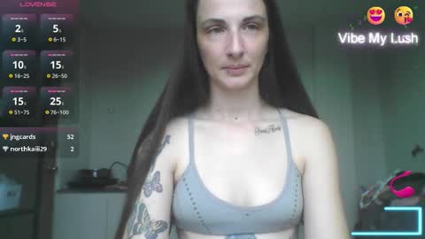 Snapshot of reneeluvs chatting on 09/09/25, 08:25 Reneeluvs online show from 09/09/25, 08:25