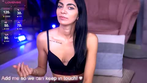 Snapshot of reneevoss chatting on 10/20/25, 03:51 Rena online show from 10/20/25, 03:51