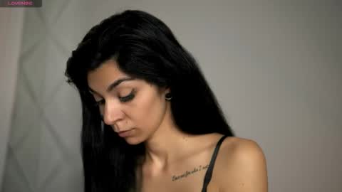 Rena online show from 12/19/25, 10:55