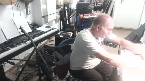 Snapshot of renefr chatting on 12/01/24, 10:10 renefr online show from 12/01/24, 10:10