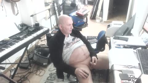 Snapshot of renefr chatting on 12/16/24, 05:33 renefr online show from 12/16/24, 05:33