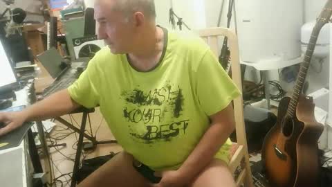 Snapshot of renefr chatting on 09/29/25, 05:40 renefr online show from 09/29/25, 05:40