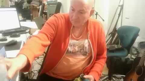 Snapshot of renefr chatting on 10/14/25, 09:48 renefr online show from 10/14/25, 09:48