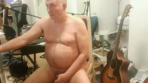 Snapshot of renefr chatting on 10/26/25, 11:53 renefr online show from 10/26/25, 11:53