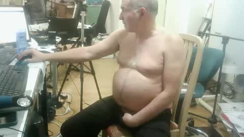 Snapshot of renefr chatting on 12/15/25, 10:36 renefr online show from 12/15/25, 10:36