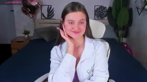 Renesmy online show from 03/16/26, 05:44