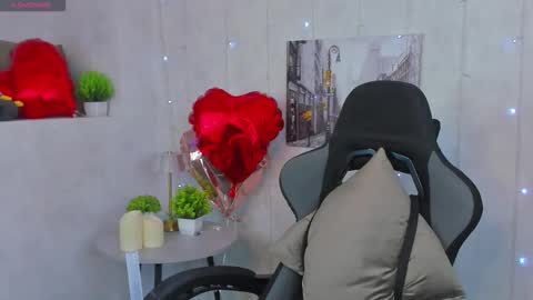 Renesmy online show from 03/18/26, 12:03