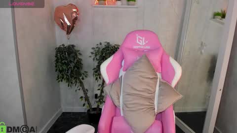 Renesmy online show from 03/22/26, 10:46