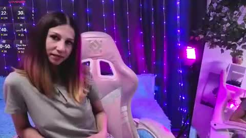 Snapshot of renettaschmeling chatting on 06/25/26, 05:17 Christina online show from 06/25/26, 05:17